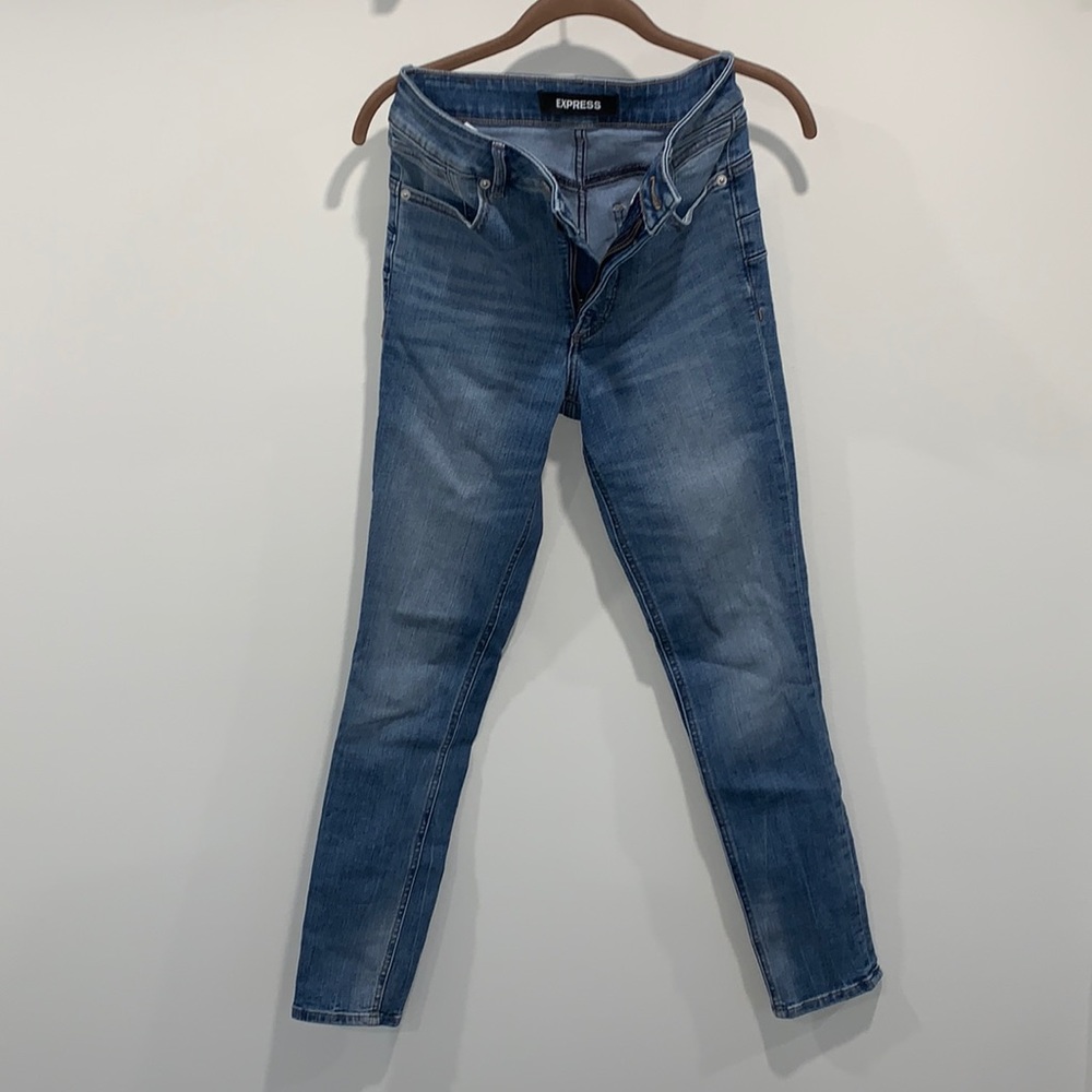 Gently worn express jeans